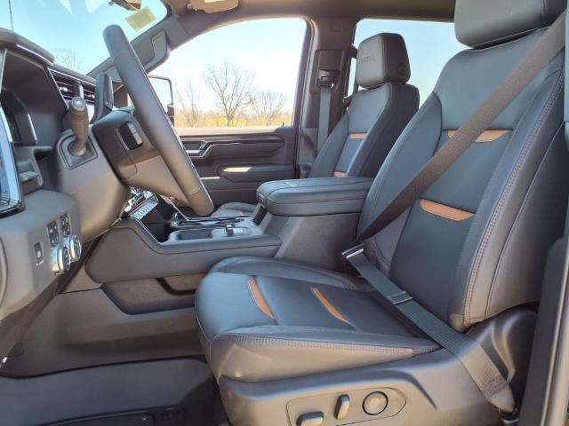 2025 GMC Sierra 2500 HD Vehicle Photo in Denton, TX 76205