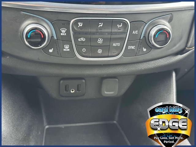 2021 Chevrolet Traverse Vehicle Photo in Roslyn, NY 11576
