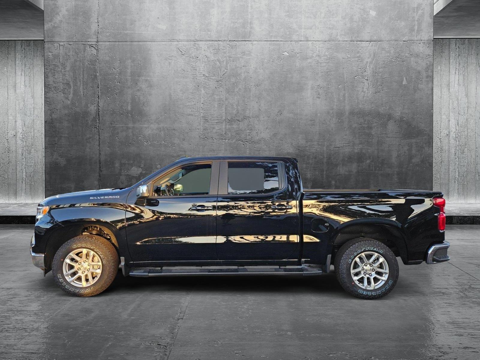 2025 Chevrolet Silverado 1500 Vehicle Photo in GREENACRES, FL 33463-3207