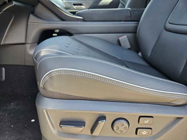 2025 INFINITI QX80 Vehicle Photo in Fort Worth, TX 76132