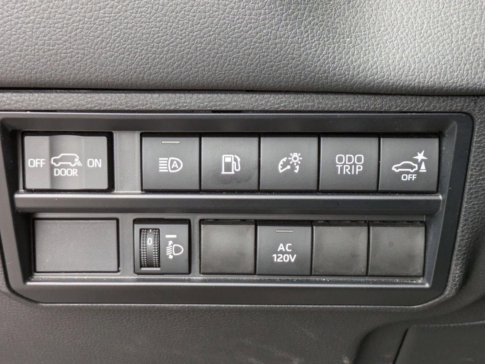 2023 Toyota Sequoia Vehicle Photo in Tampa, FL 33614