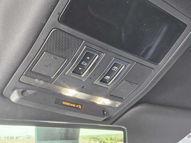 2024 Defender Vehicle Photo in AUSTIN, TX 78717