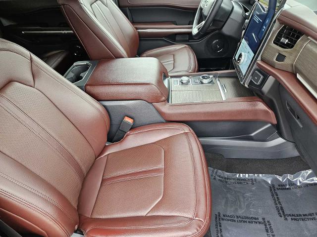 2024 Ford Expedition Max Vehicle Photo in FORT WORTH, TX 76132