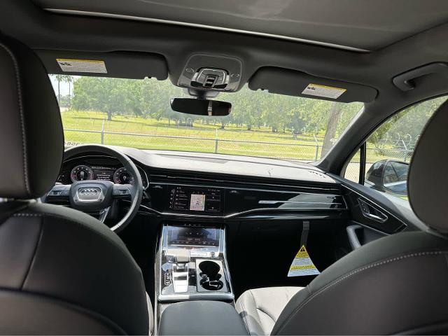 2025 Audi Q7 Vehicle Photo in HOUSTON, TX 77090