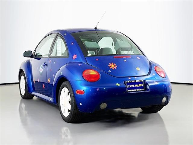 2002 Volkswagen New Beetle Vehicle Photo in Puyallup, WA 98371