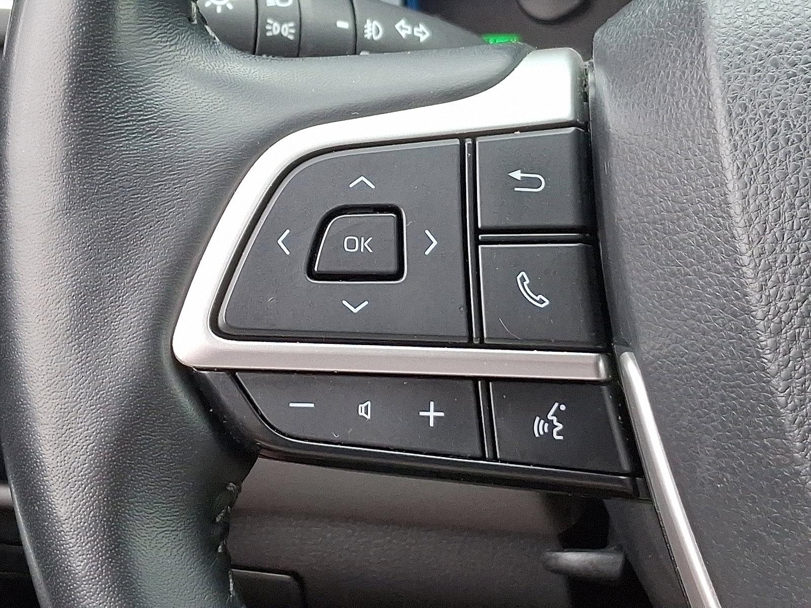 2023 Toyota Highlander Vehicle Photo in Trevose, PA 19053