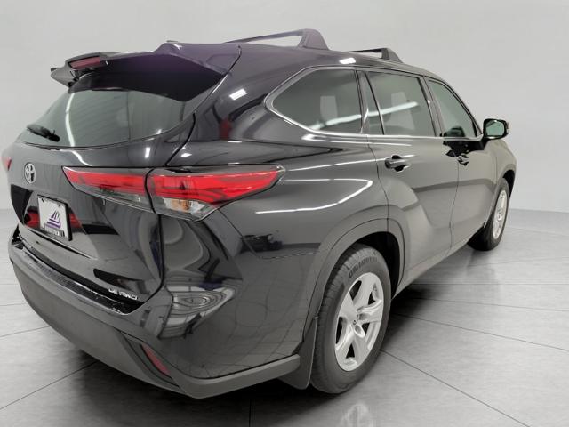 2022 Toyota Highlander Vehicle Photo in Appleton, WI 54913