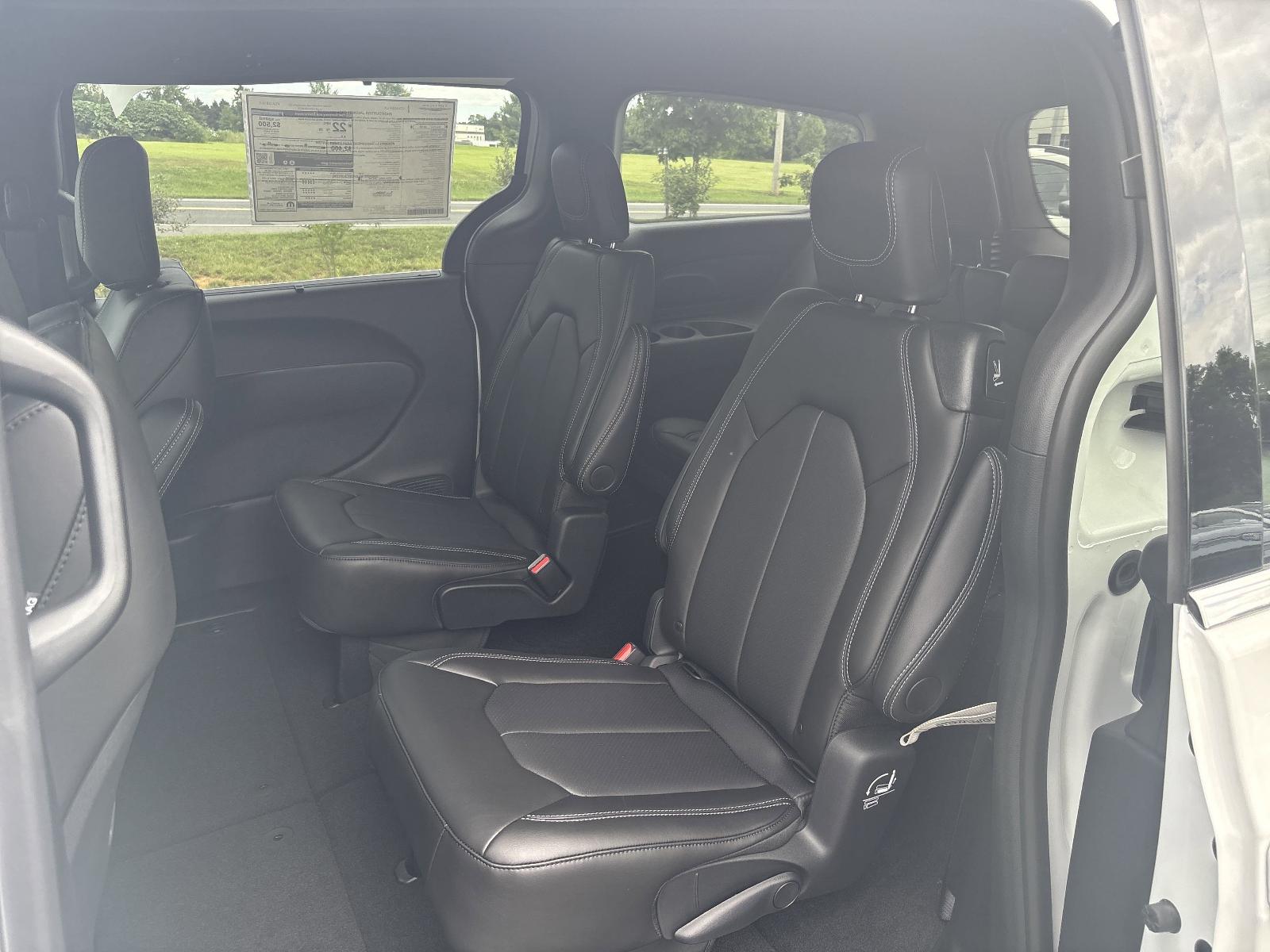 2025 Chrysler Voyager Vehicle Photo in Mechanicsburg, PA 17050-1707