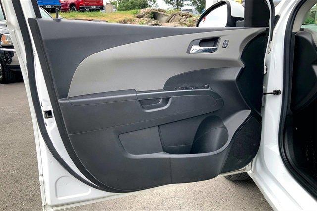 2016 Chevrolet Sonic Vehicle Photo in KANSAS CITY, MO 64114-4502