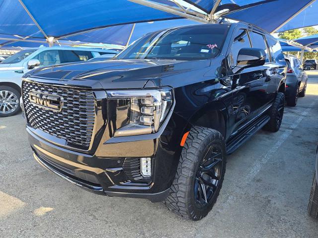 2024 GMC Yukon XL Vehicle Photo in DENTON, TX 76210-9321