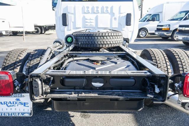 2023 Chevrolet Silverado Chassis Cab Vehicle Photo in VENTURA, CA 93003-8585