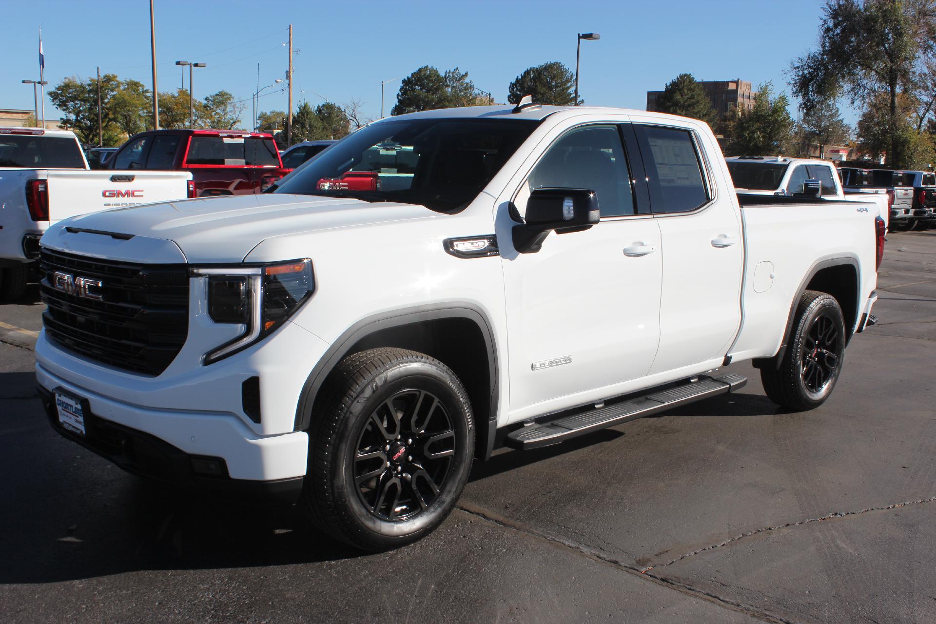 2025 GMC Sierra 1500 Vehicle Photo in AURORA, CO 80012-4011