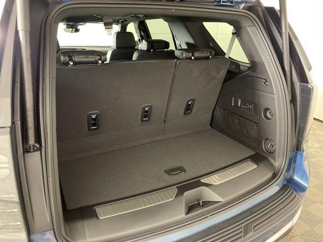 2025 Chevrolet Tahoe Vehicle Photo in PHOENIX, AZ 85014-3381