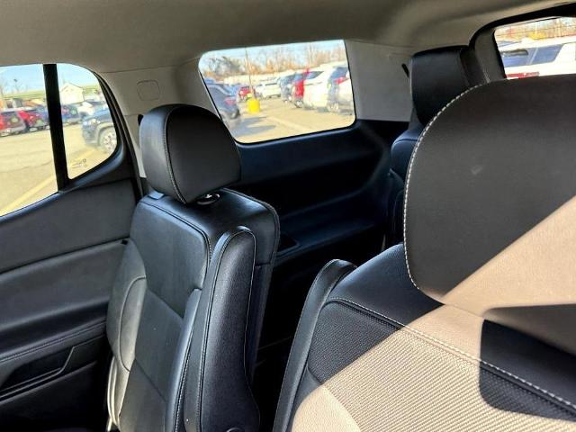 2023 GMC Acadia Vehicle Photo in CHICOPEE, MA 01020-5001