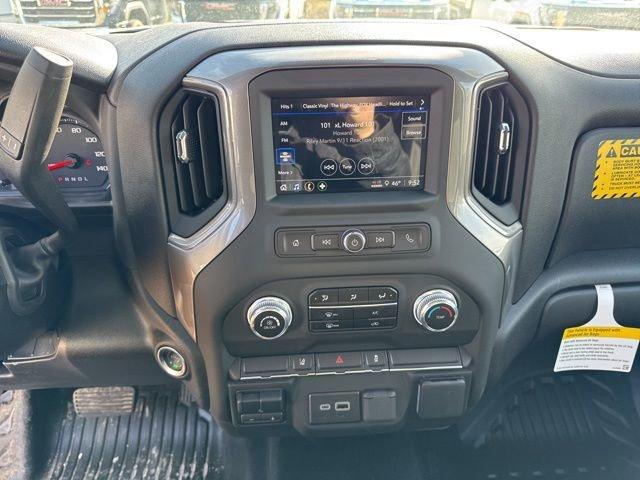 2025 GMC Sierra 3500 HD Chassis Cab Vehicle Photo in MEDINA, OH 44256-9631