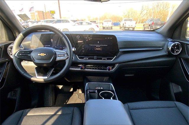 2025 Chevrolet Equinox Vehicle Photo in TOPEKA, KS 66609-0000
