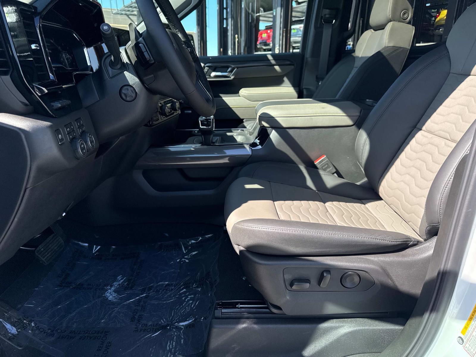 2025 Chevrolet Silverado 1500 Vehicle Photo in LOS ANGELES, CA 90007-3794