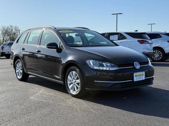 2019 Volkswagen Golf SportWagen Vehicle Photo in COLUMBIA, MO 65203-3903