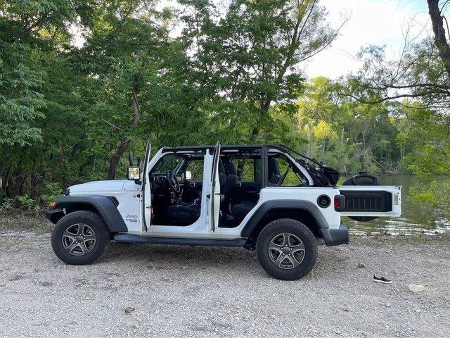 2018 Jeep Wrangler Unlimited Vehicle Photo in INDEPENDENCE, MO 64055-1314