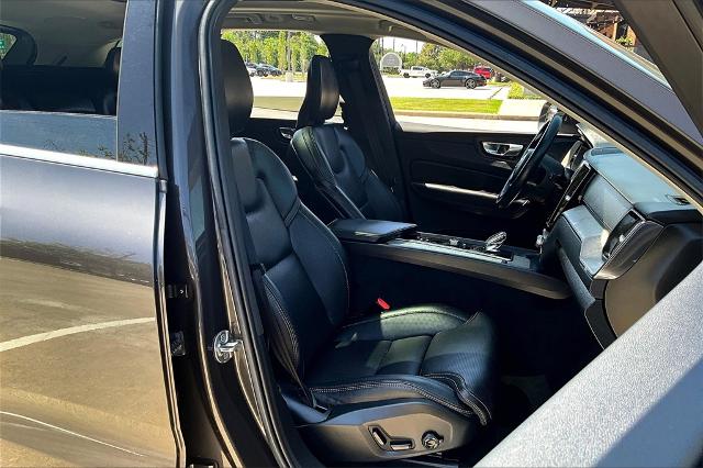 2022 Volvo XC60 Vehicle Photo in Houston, TX 77007