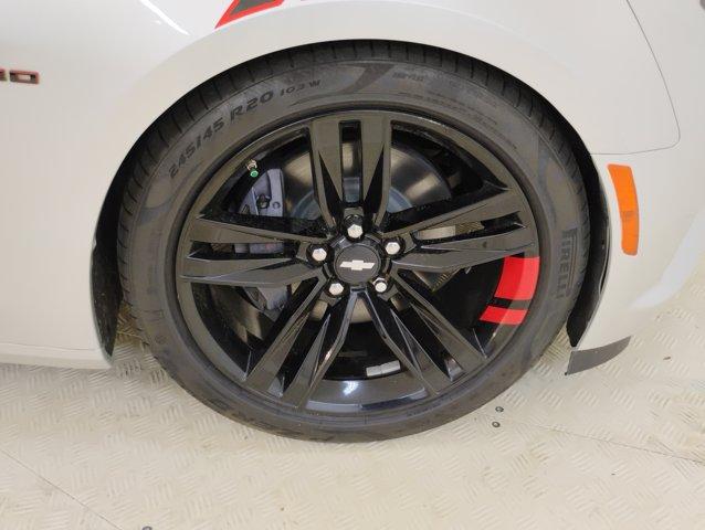 2018 Chevrolet Camaro Vehicle Photo in PINEVILLE, NC 28134-8495