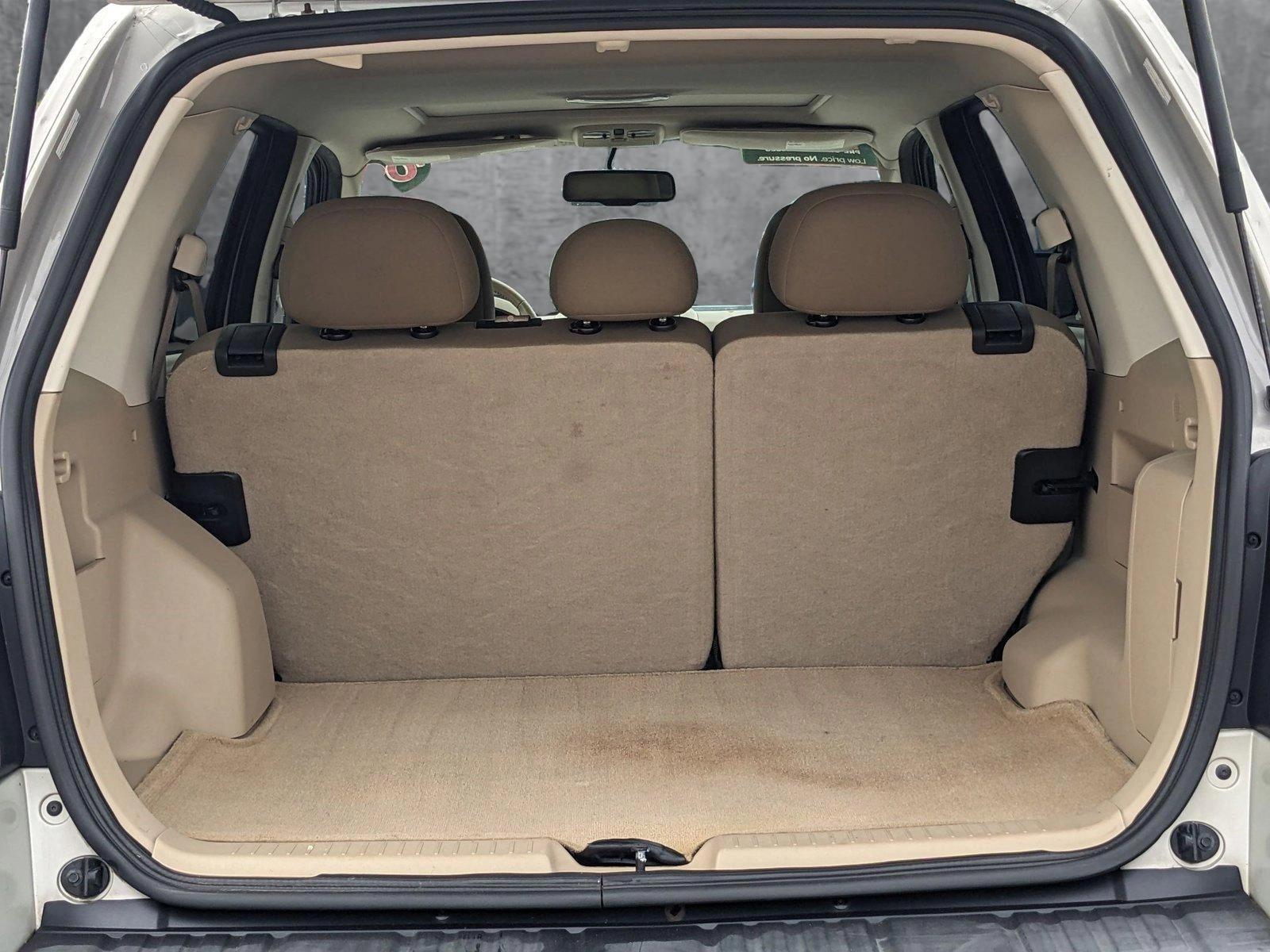 2009 Ford Escape Vehicle Photo in HOUSTON, TX 77034-5009