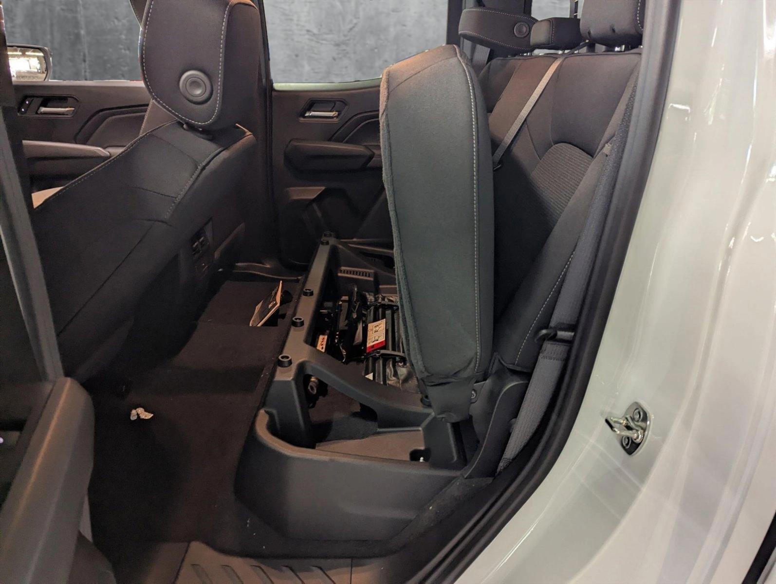 2025 Chevrolet Colorado Vehicle Photo in PEMBROKE PINES, FL 33024-6534