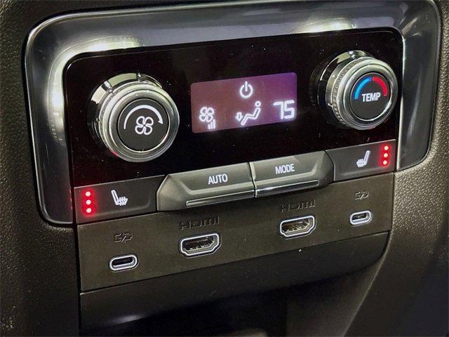 2025 GMC Yukon XL Vehicle Photo in PUYALLUP, WA 98371-4149