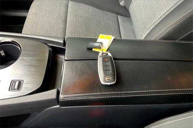 2023 Nissan Rogue Vehicle Photo in TOPEKA, KS 66609-0000