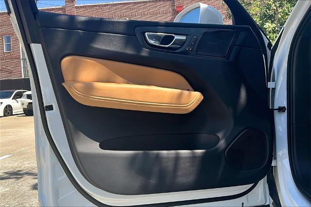 2022 Volvo XC60 Vehicle Photo in Houston, TX 77007
