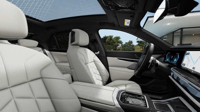 2025 BMW 750e xDrive Vehicle Photo in GRAPEVINE, TX 76051