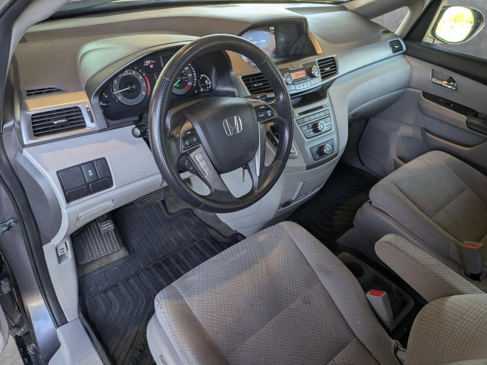 2015 Honda Odyssey Vehicle Photo in Valencia, CA 91355-1794