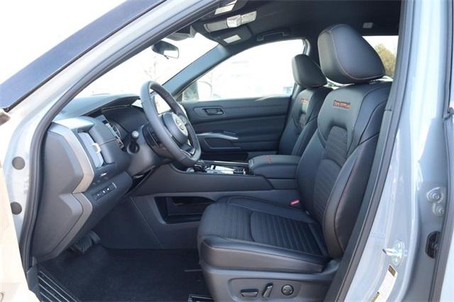 2025 Nissan Pathfinder Vehicle Photo in Hazelwood, MO 63042