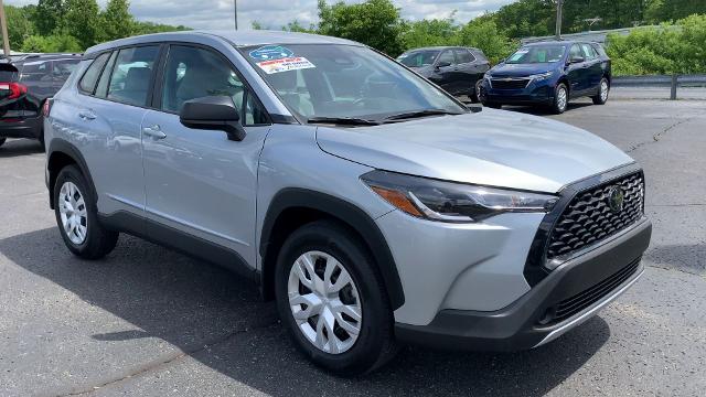2024 Toyota Corolla Cross Vehicle Photo in MOON TOWNSHIP, PA 15108-2571