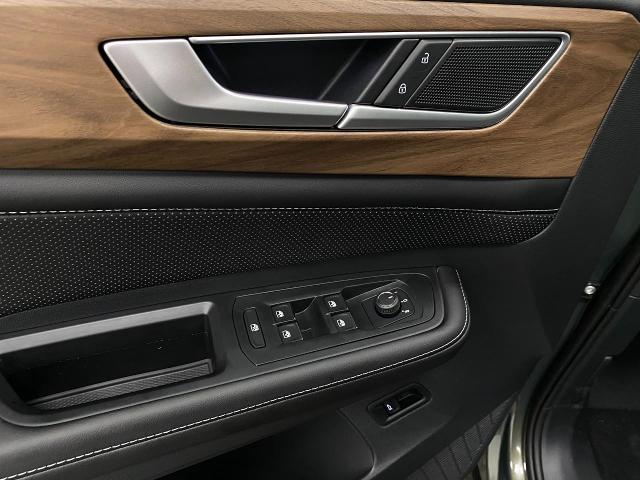 2025 Volkswagen Atlas Vehicle Photo in Appleton, WI 54913