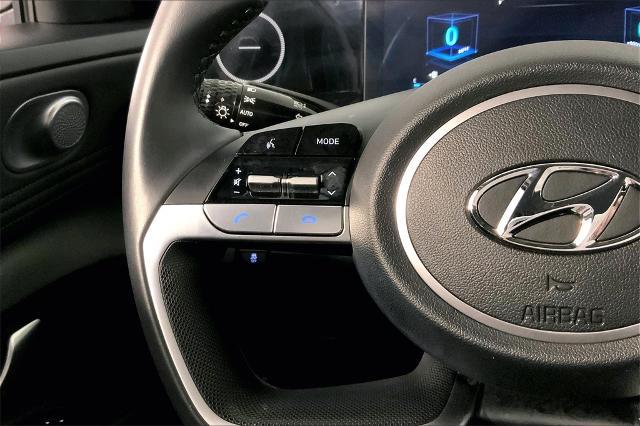 2023 Hyundai ELANTRA Vehicle Photo in Lees Summit, MO 64086