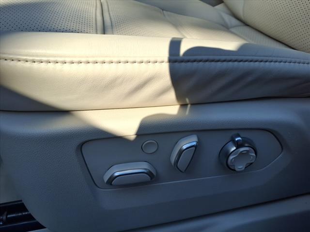 2023 Cadillac Escalade Vehicle Photo in SMITHTOWN, NY 11787-5023
