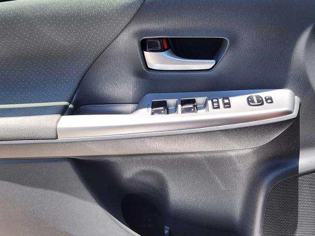 2014 Toyota Prius v Vehicle Photo in DENTON, TX 76210-9321