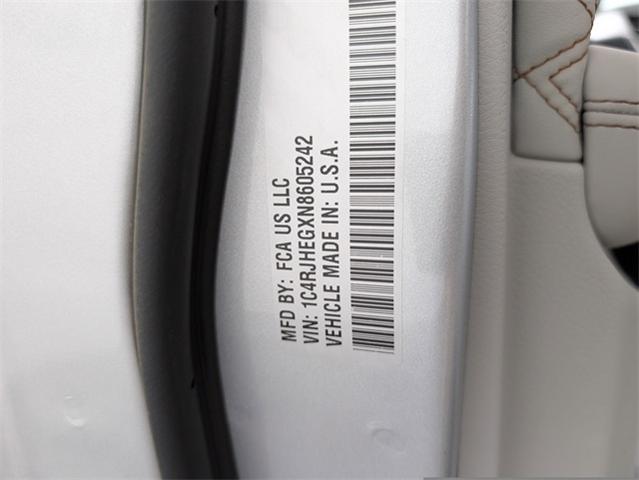 2022 Jeep Grand Cherokee Vehicle Photo in ENGLEWOOD, CO 80113-6708