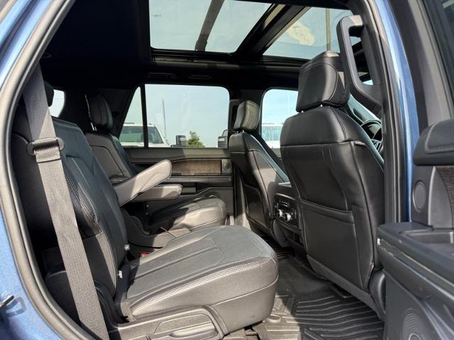 2019 Ford Expedition Vehicle Photo in COLUMBIA, MO 65203-3903