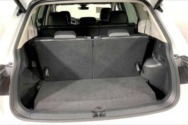 2024 Volkswagen Tiguan Vehicle Photo in KANSAS CITY, MO 64114-4502