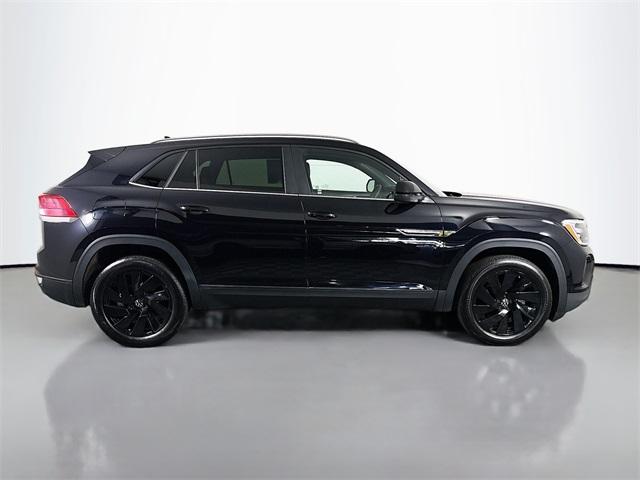 2024 Volkswagen Atlas Cross Sport Vehicle Photo in Puyallup, WA 98371