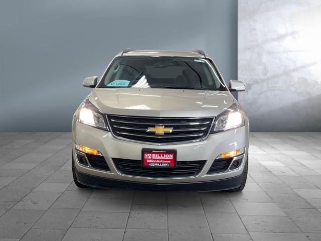 Used 2015 Chevrolet Traverse 2LT with VIN 1GNKRHKD8FJ216900 for sale in Iowa City, IA