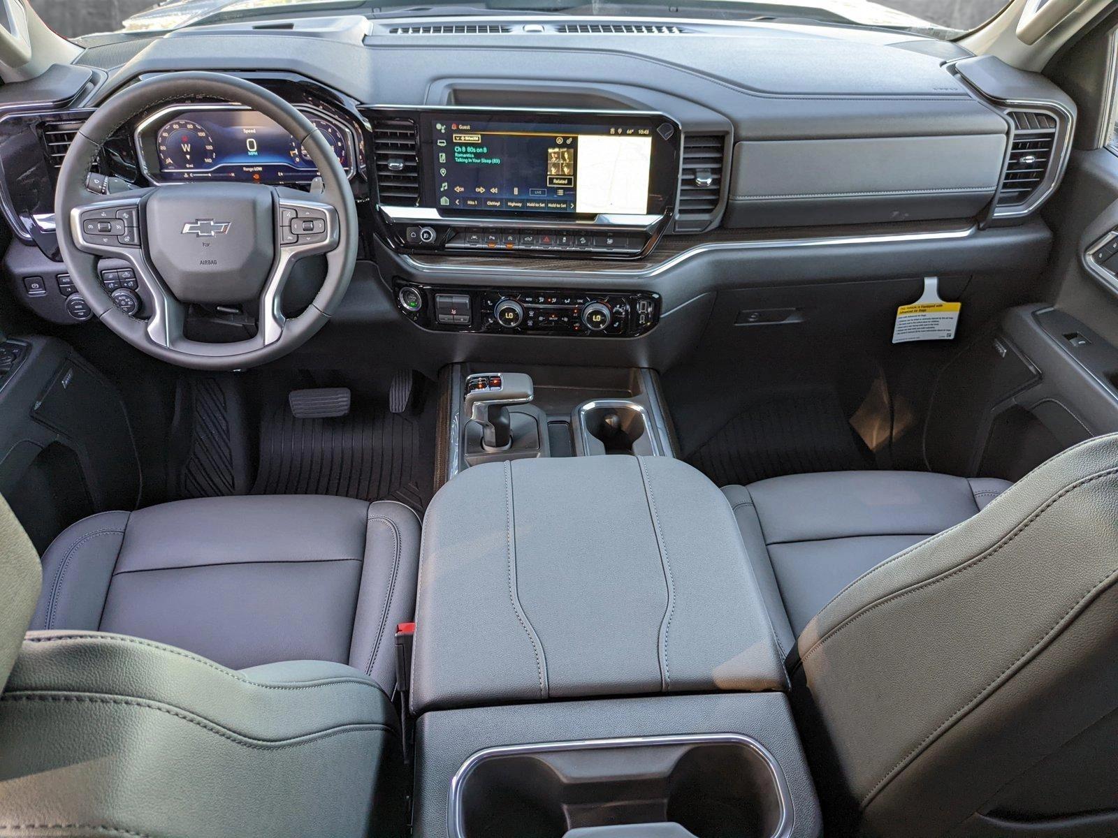 2025 Chevrolet Silverado 1500 Vehicle Photo in VALENCIA, CA 91355-1705