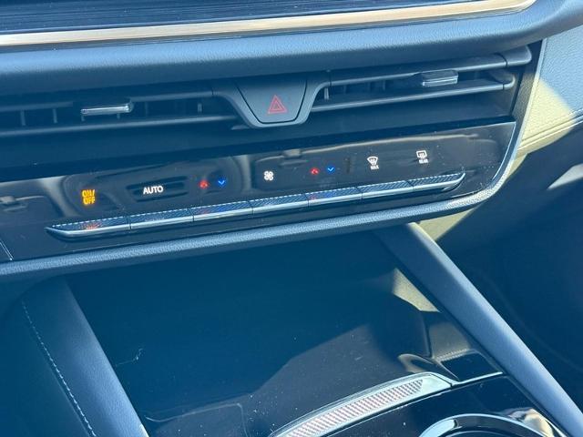2025 Buick Envision Vehicle Photo in COLUMBIA, MO 65203-3903