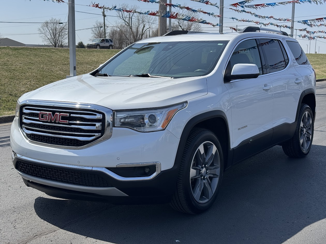2018 GMC Acadia Vehicle Photo in BOONVILLE, IN 47601-9633