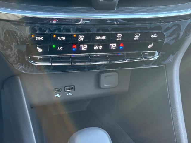 2025 Buick Encore GX Vehicle Photo in COLUMBIA, MO 65203-3903