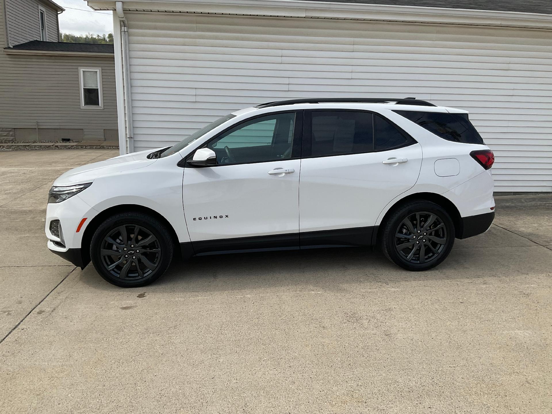 Used 2022 Chevrolet Equinox RS with VIN 3GNAXWEVXNS164080 for sale in Moundsville, WV