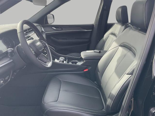 2025 Jeep Grand Cherokee L Vehicle Photo in Kaukauna, WI 54130