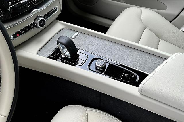 2025 Volvo XC60 Plug-In Hybrid Vehicle Photo in Grapevine, TX 76051